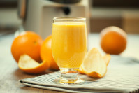 Suco de laranja (copo)